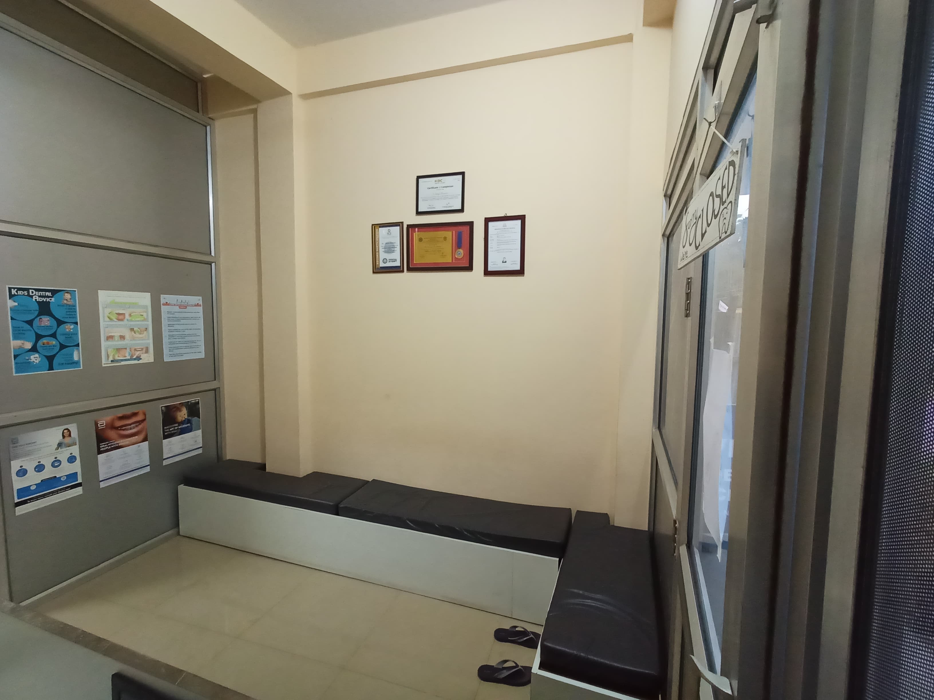 Waiting Room Ambiance